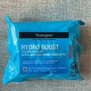 Neutrogena Hydro Boost Face Cleansing Makeup Wipes with Hyaluronic Acid - 25ct